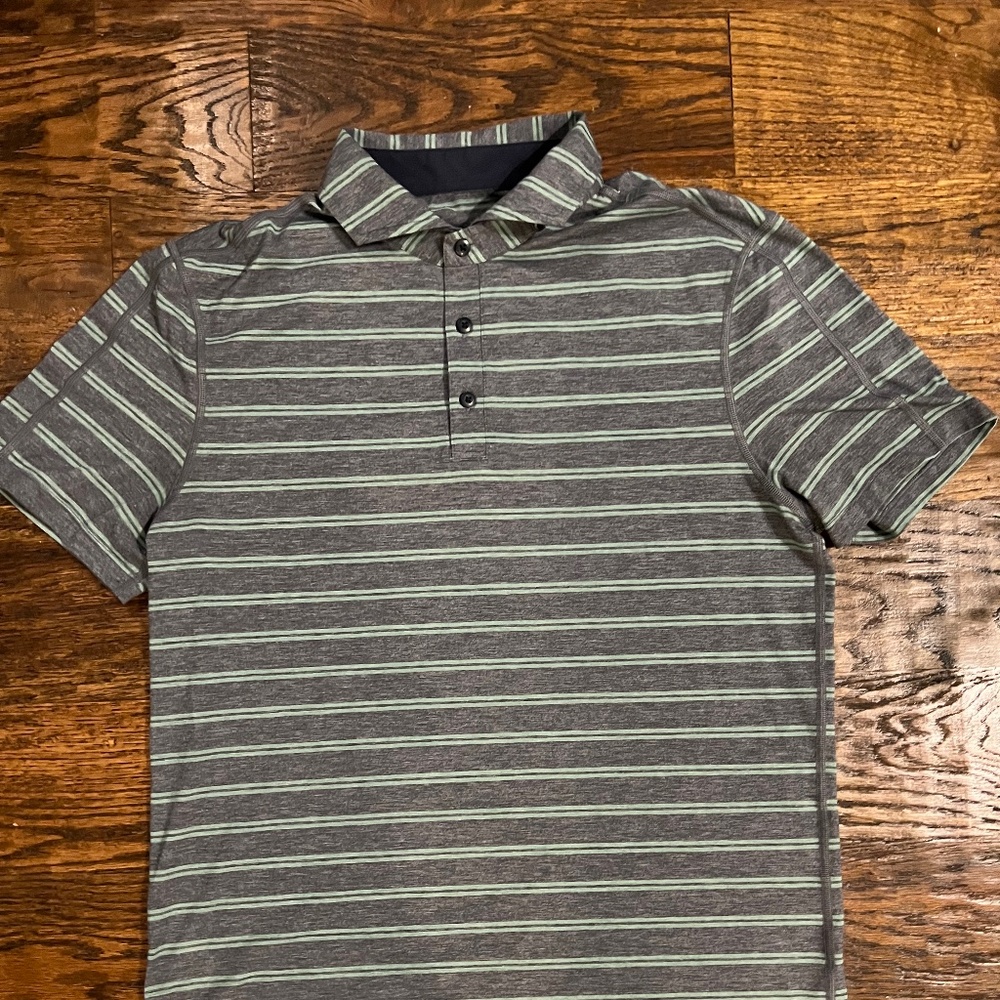 Lululemon Evolution Polo - Large - Navy and Green Striped - EUC